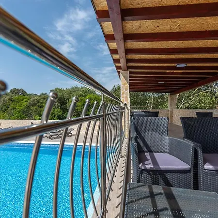 Apartament Karen