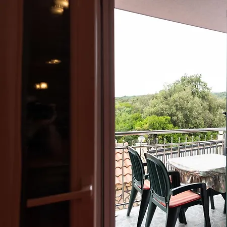 Karen Apartament Vinišće