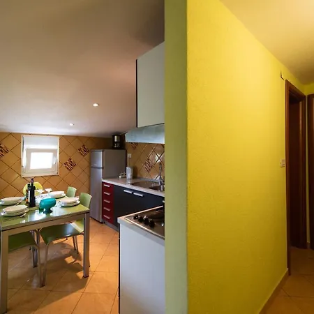 Karen דירה Vinišće