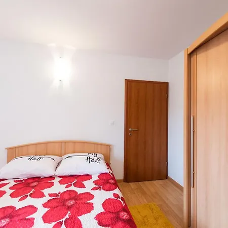 Apartament Karen Vinišće